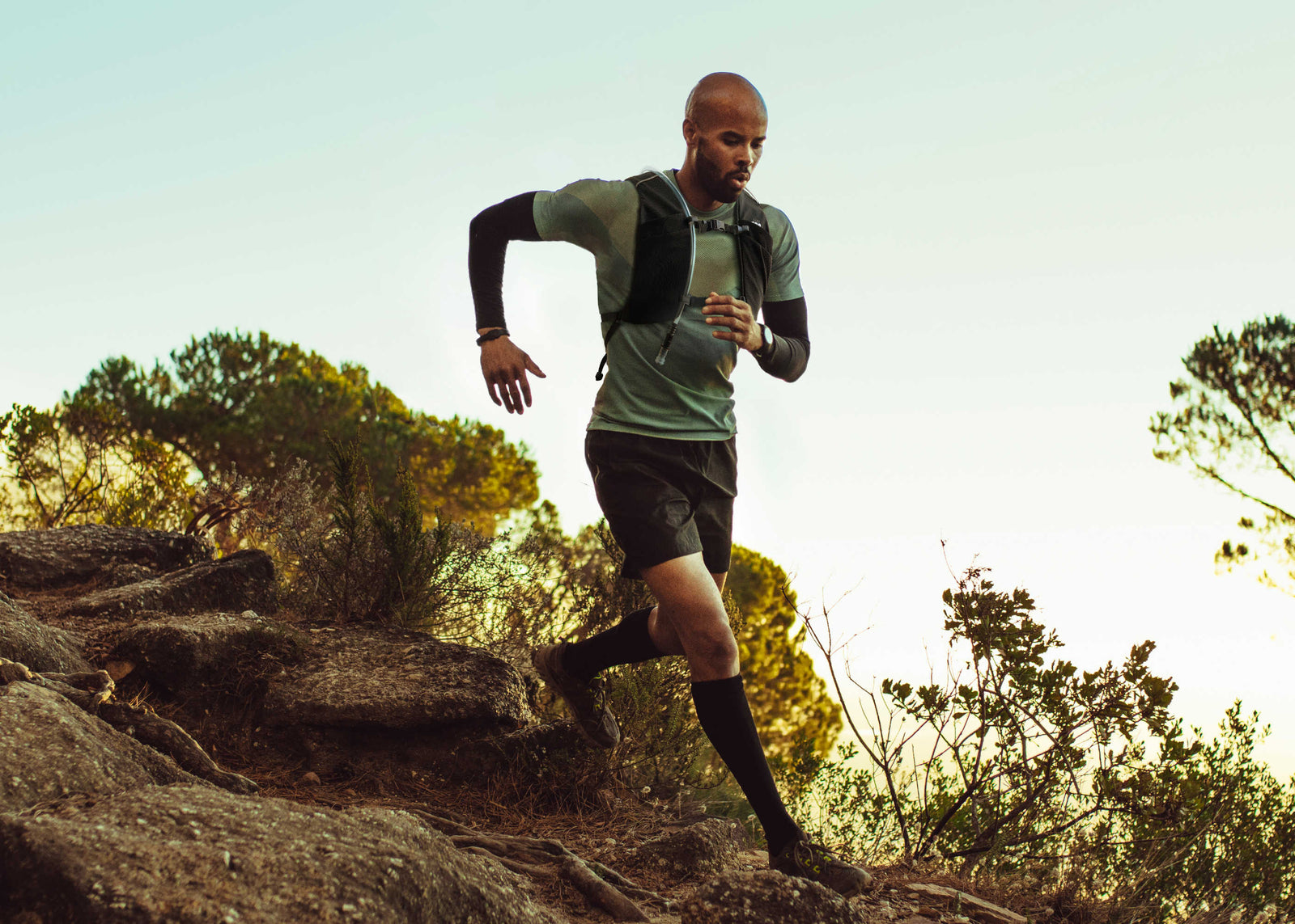Running Accessories by FITLY – Belts, Packs & Hydration